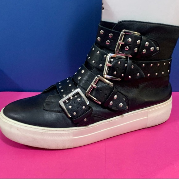 J/SLIDES Authentic studded boots - size 7 🦋 - Picture 2 of 9